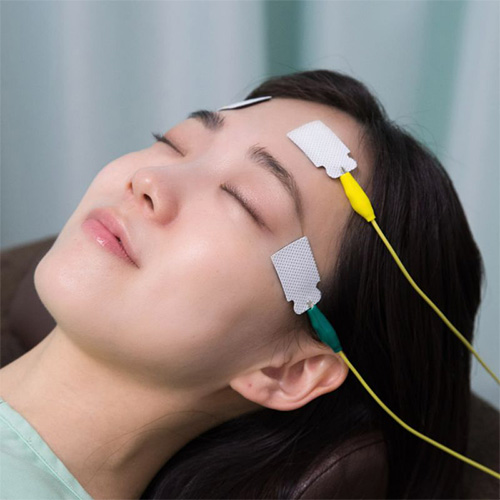 粘着パッド　長方形型（23×34㎜）（100枚入り）【TW】